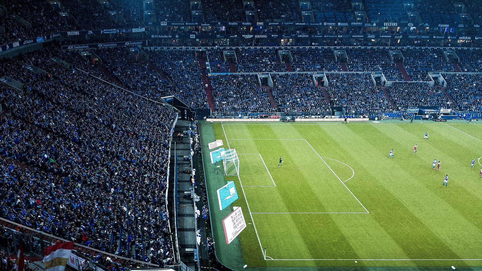 综合格斗赛场焦点！西班牙队对阵德国队，体能极限考验，赛场硬仗一触即发